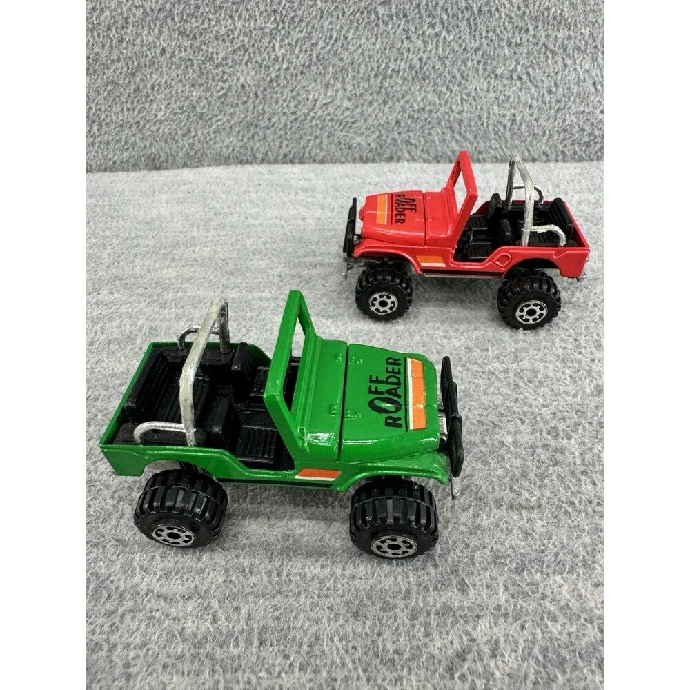 ROAD CHAMPS Coyotes Off Roader 4X4 Jeep Lof of 2 T5